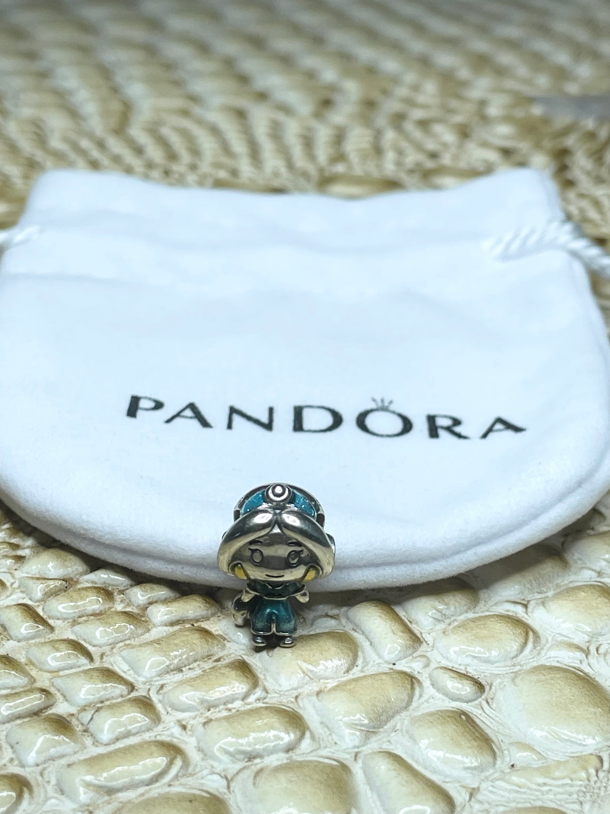 Authentic Pandora Disney Aladdin Princess Jasmine Enamel Charm S925 ALE 799507C01