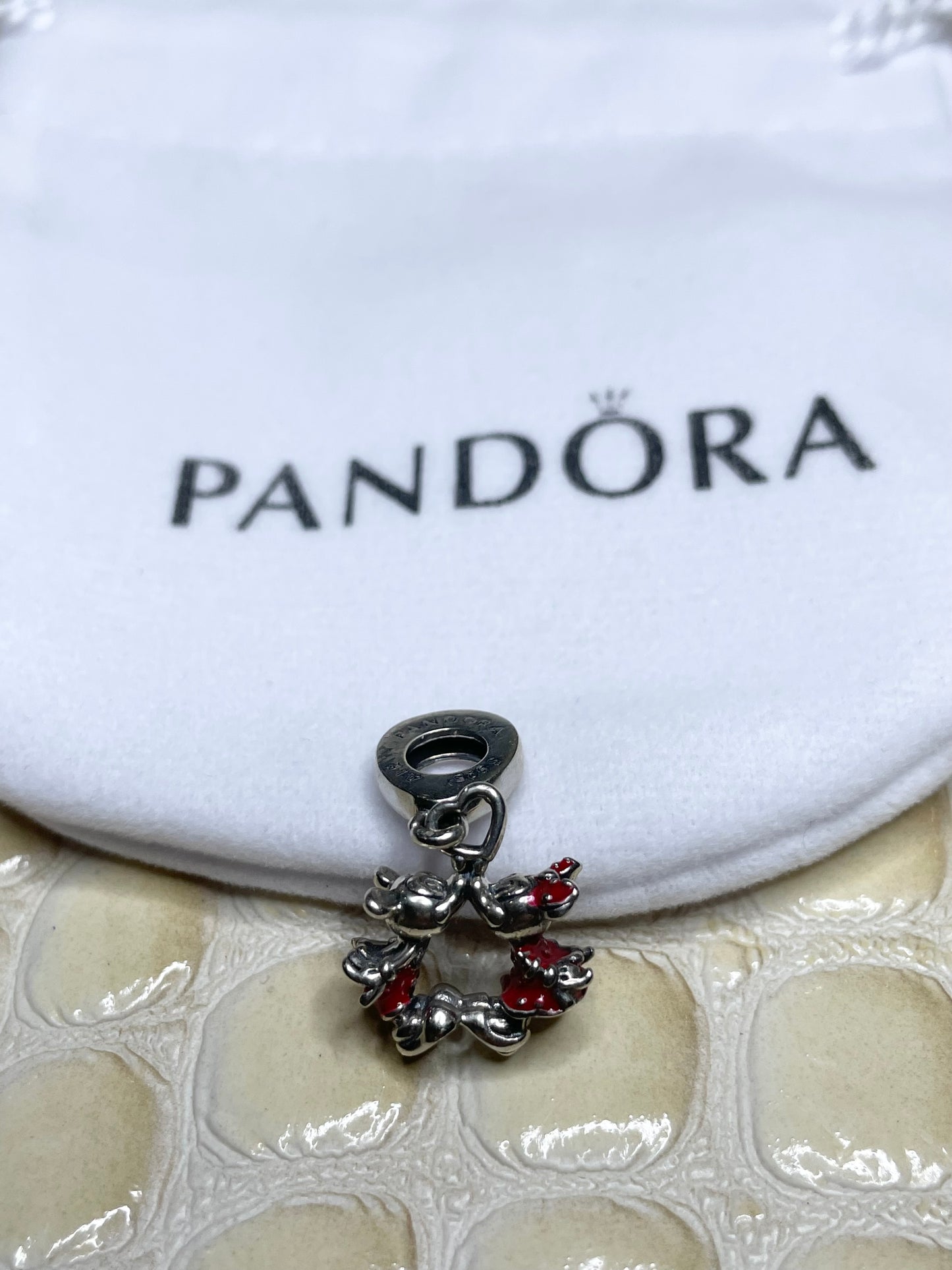 Authentic Pandora Disney Mickey & Minnie Mouse Kissing Dangle Charm S925 ALE 790075C01