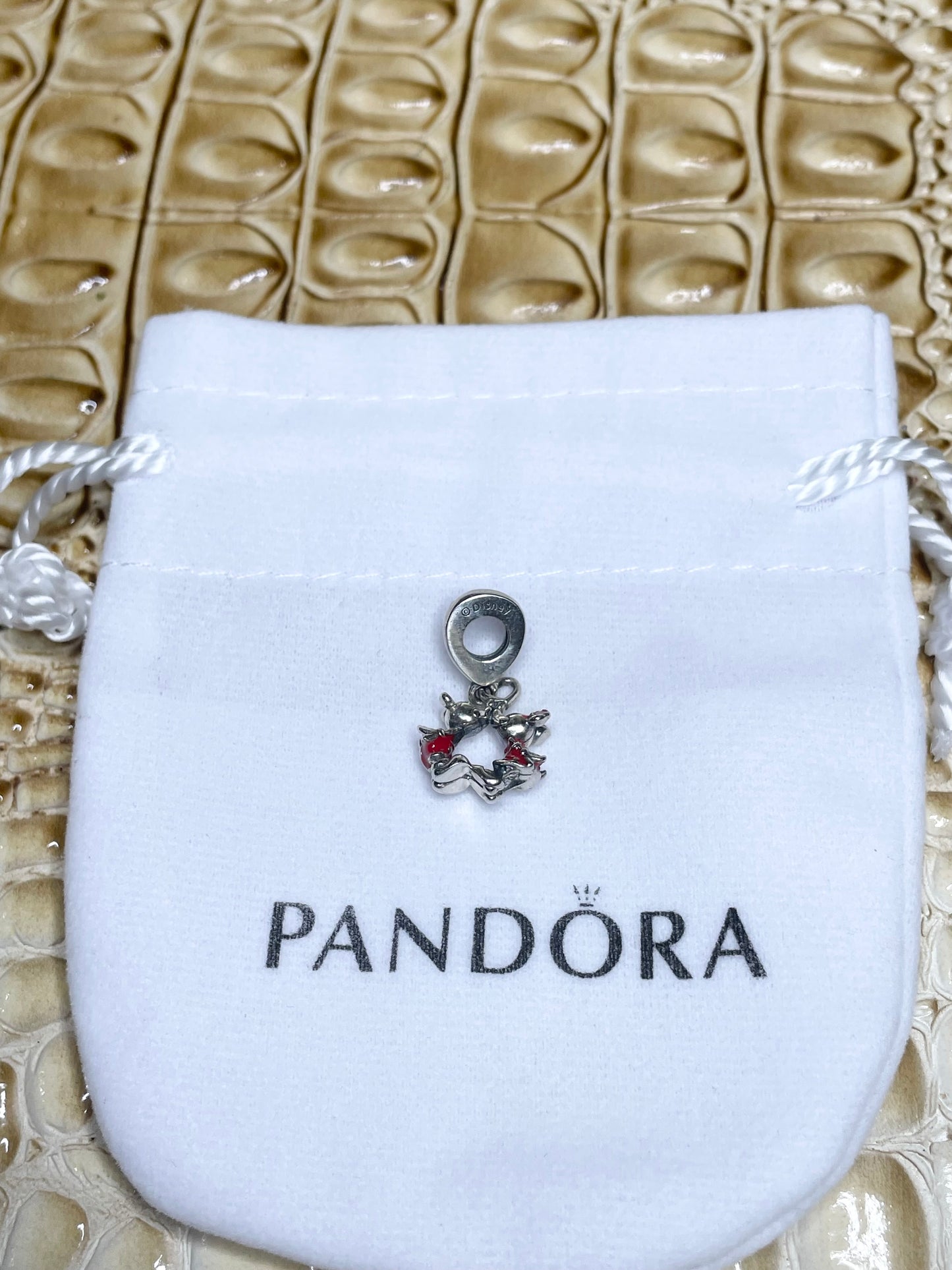 Authentic Pandora Disney Mickey & Minnie Mouse Kissing Dangle Charm S925 ALE 790075C01