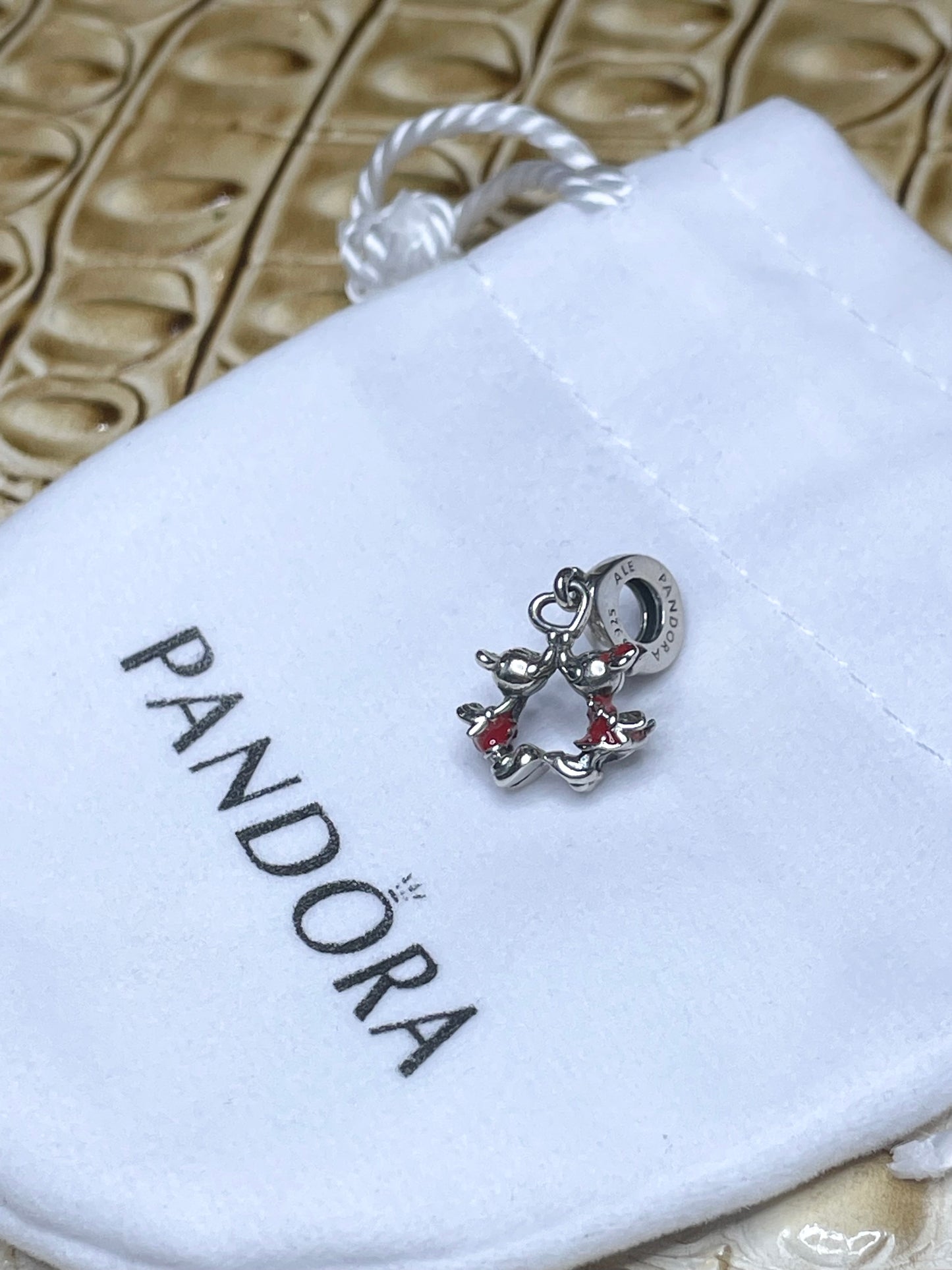 Authentic Pandora Disney Mickey & Minnie Mouse Kissing Dangle Charm S925 ALE 790075C01
