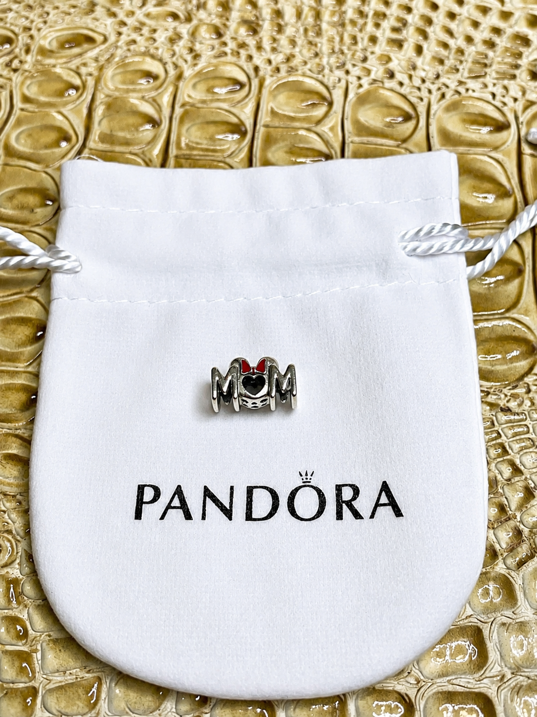 Authentic Pandora Disney Minnie Mouse Bow Mom Charm S925 ALE 799363C01